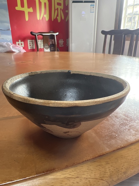 古玩陶瓷芒口圈足覆燒工藝褐釉盞真品鑒賞圖