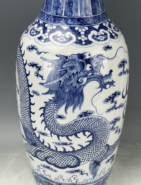 古玩陶瓷青花海水龍紋撇口瓶真品鑒賞圖
