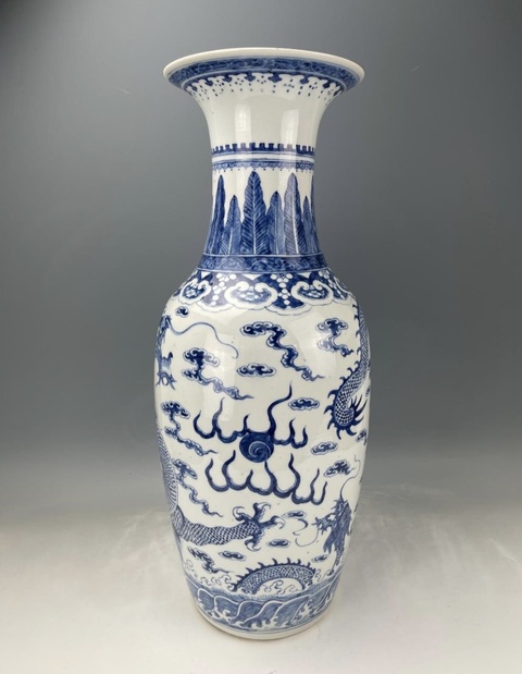 古玩陶瓷青花海水龍紋撇口瓶真品鑒賞圖