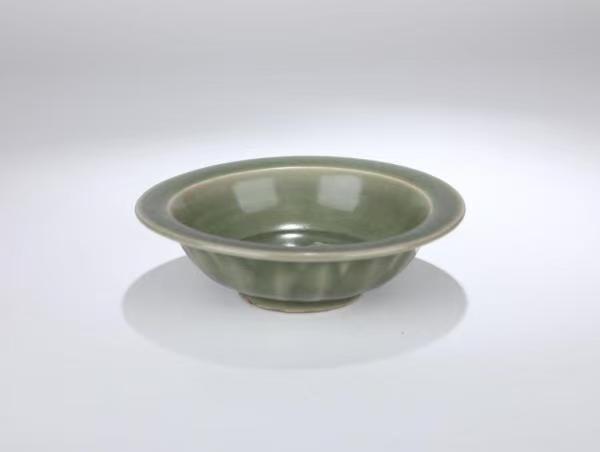 古玩陶瓷龍泉青瓷雙魚洗，模糊，偏老真品鑒賞圖