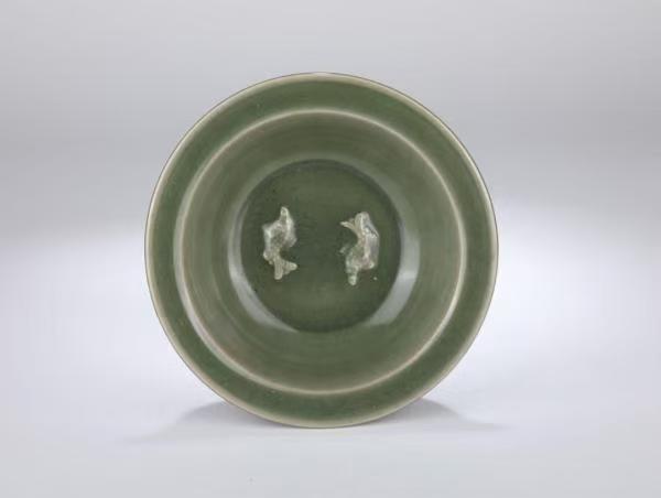 古玩陶瓷龍泉青瓷雙魚洗，模糊，偏老真品鑒賞圖