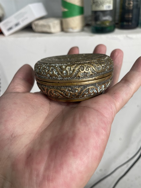 古玩銅器銅香盒真品鑒賞圖