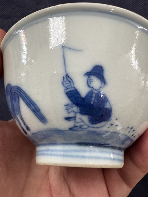 古玩陶瓷馬紋青花杯真品鑒賞圖