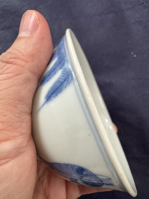 古玩陶瓷馬紋青花杯真品鑒賞圖
