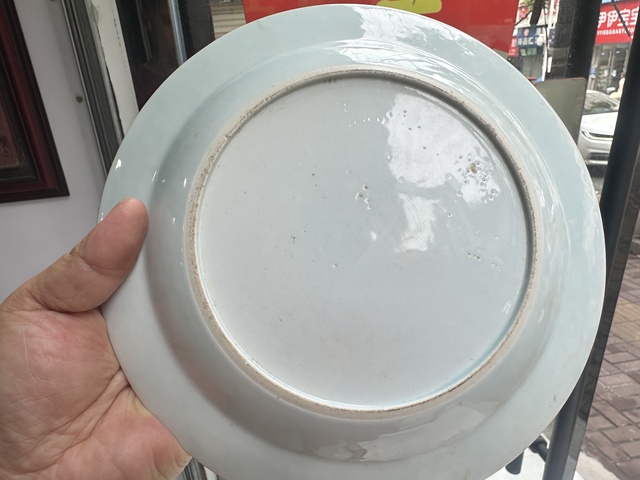 古玩陶瓷花卉紋青花盤真品鑒賞圖