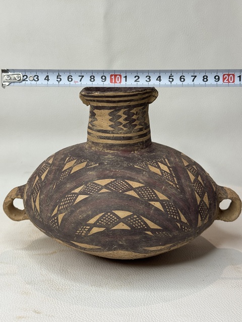 古玩陶瓷馬家窯文化-半山類型折線箭頭紋細頸瓶真品鑒賞圖