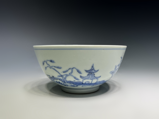 古玩陶瓷清中早·“南京號”青花山水樓閣紋碗真品鑒賞圖