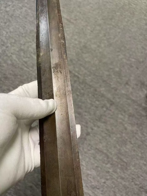 古玩銅器戰國青銅劍真品鑒賞圖