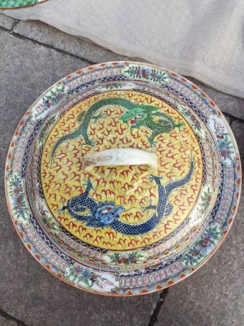 古玩陶瓷黃地龍紋蓋鍋拍賣,當前價格2188元