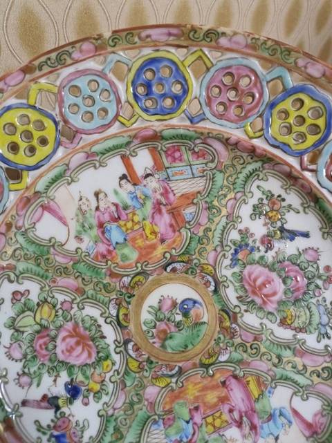 古玩陶瓷人物花繪高足貢盤真品鑒賞圖