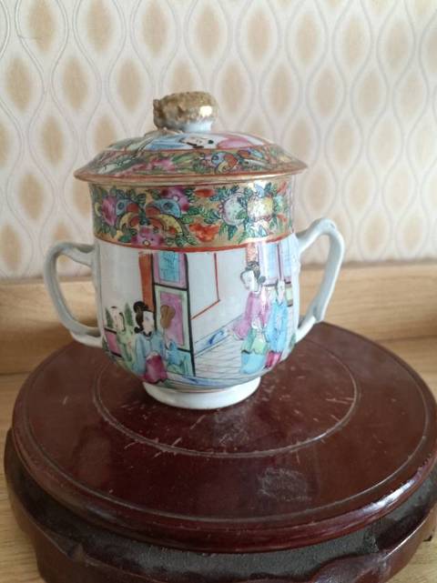 古玩陶瓷人物花繪雙耳搪缸真品鑒賞圖