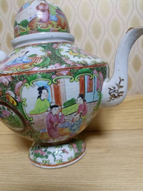 古玩陶瓷人物花繪奶酒壺真品鑒賞圖
