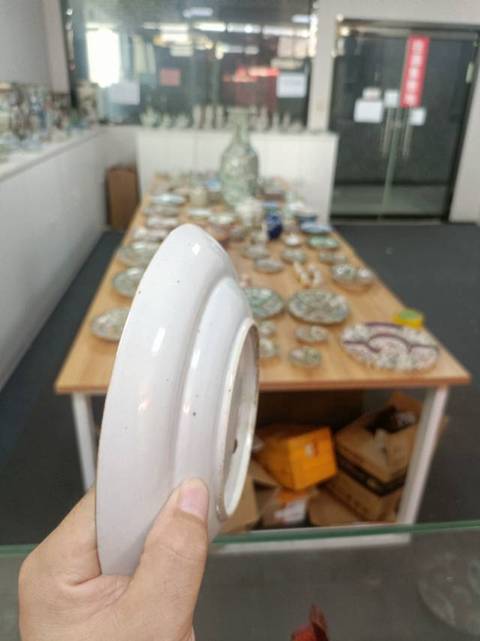 古玩陶瓷仕女人物賞盤真品鑒賞圖