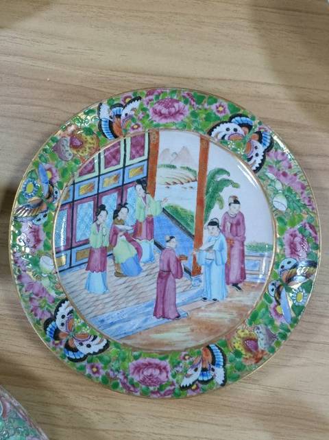 古玩陶瓷人物廣彩花繪盤真品鑒賞圖