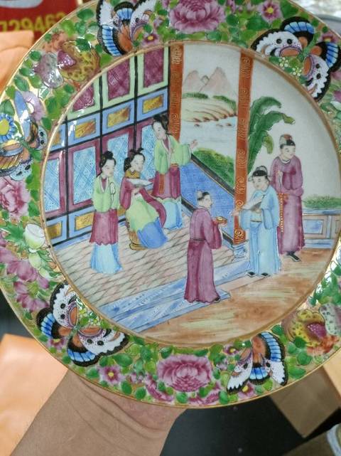 古玩陶瓷人物廣彩花繪盤真品鑒賞圖