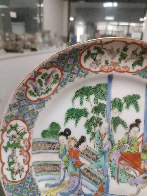 古玩陶瓷廣彩人物盤真品鑒賞圖