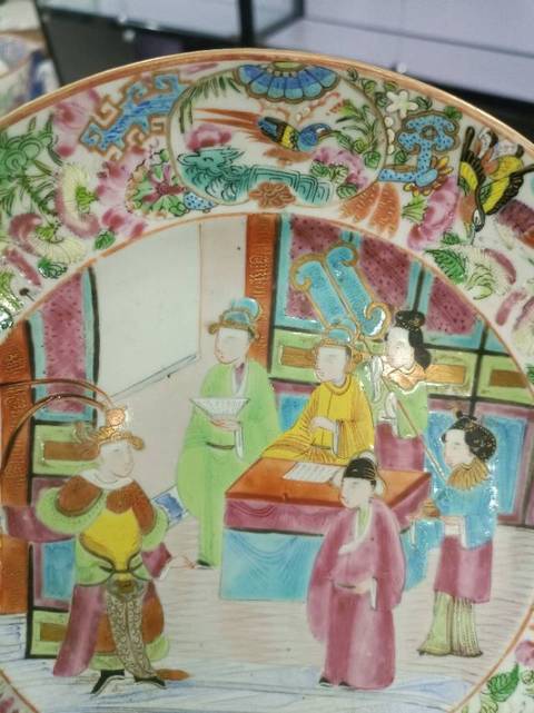 古玩陶瓷廣彩人物盤(pán)拍賣，當(dāng)前價(jià)格2388元