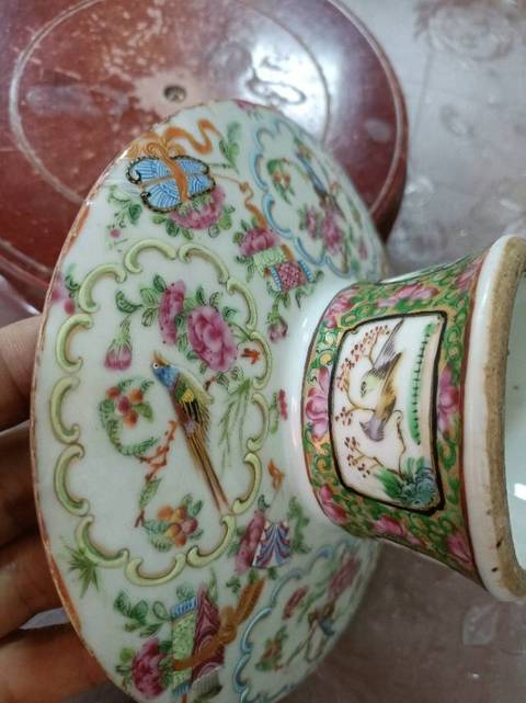 古玩陶瓷廣彩人物高足貢蝶拍賣，當前價格1888元