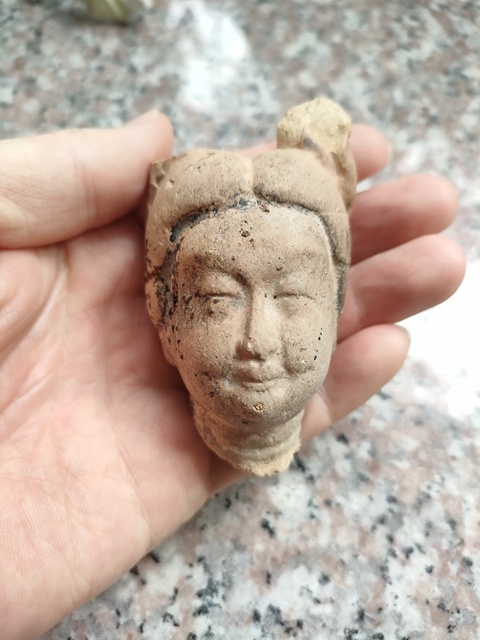 古玩陶瓷陶俑頭拍賣,當前價格2000元