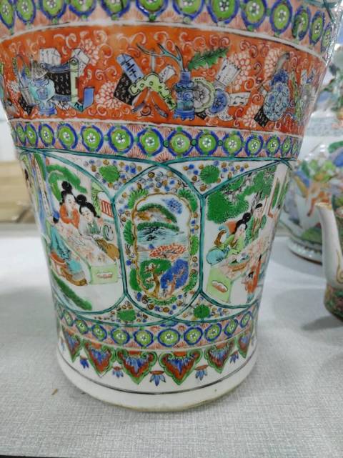 古玩陶瓷獸耳橄欖瓶真品鑒賞圖