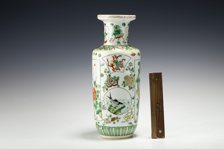古玩陶瓷晚清·五彩開(kāi)窗花卉紋棒槌瓶拍賣,當(dāng)前價(jià)格4464元