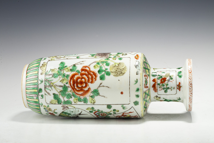 古玩陶瓷晚清·五彩開(kāi)窗花卉紋棒槌瓶拍賣,當(dāng)前價(jià)格4464元