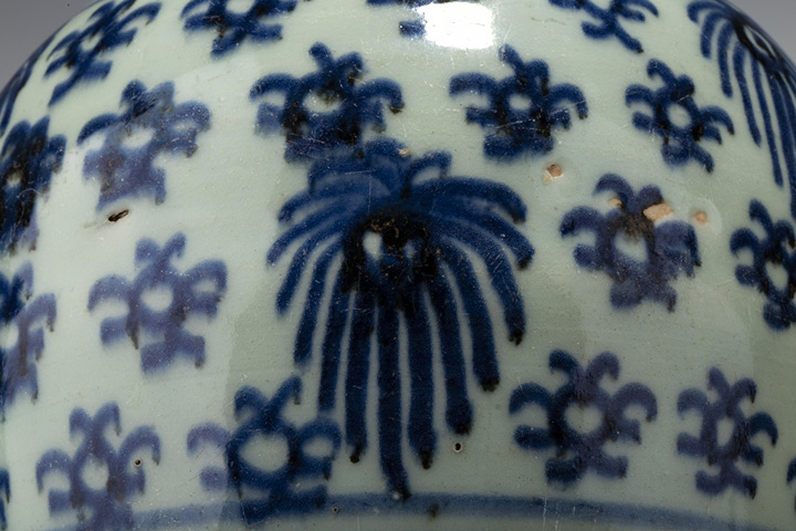 古玩陶瓷明末清初·青花花卉紋罐拍賣,當前價格504元