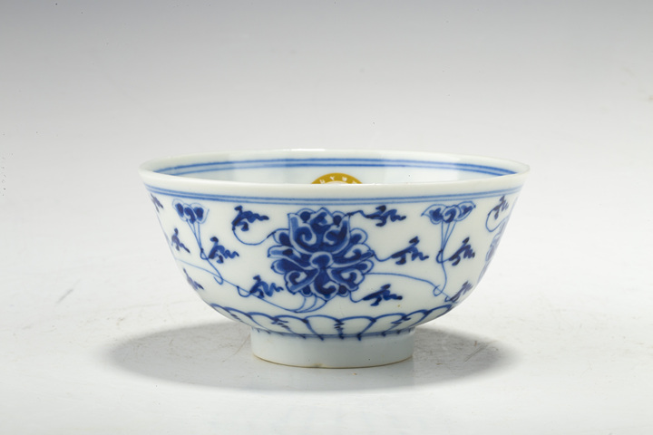 古玩陶瓷清光緒·青花纏枝蓮紋碗拍賣,當前價格2214元