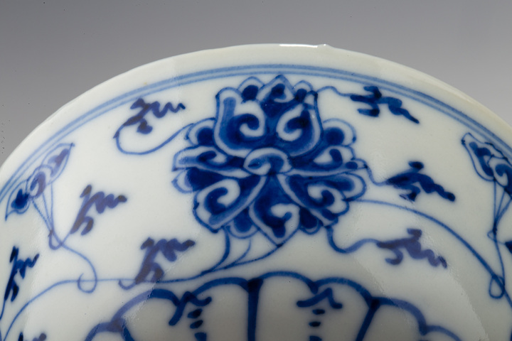 古玩陶瓷清光緒·青花纏枝蓮紋碗拍賣,當前價格2214元