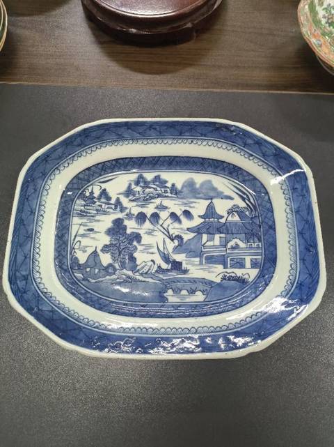 古玩陶瓷青花山水人物賞盤真品鑒賞圖