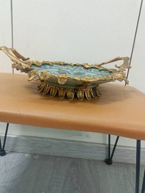 古玩陶瓷豆青粉彩果盤真品鑒賞圖