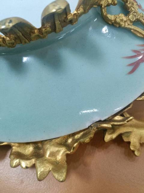 古玩陶瓷豆青粉彩果盤真品鑒賞圖