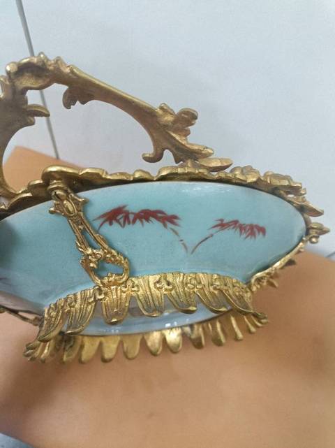 古玩陶瓷豆青粉彩果盤真品鑒賞圖