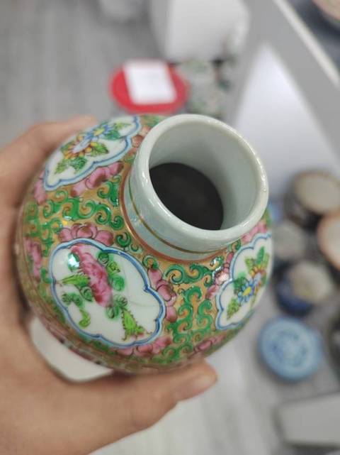 古玩陶瓷廣彩梅瓶拍賣,當前價格3588元