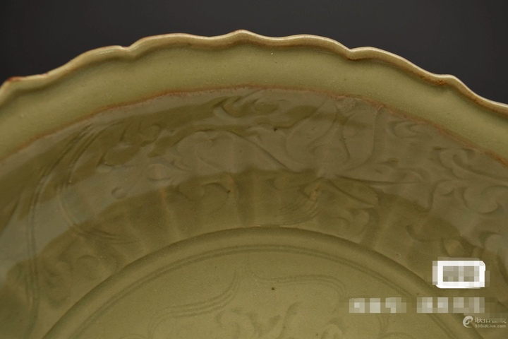 古玩陶瓷龍泉青瓷處州刻花盤真品鑒賞圖