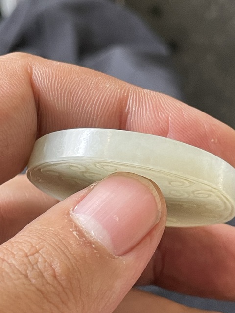 古玩玉器和田玉雕“卷云紋璧”真品鑒賞圖