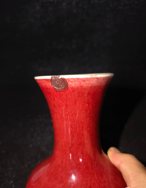 古玩陶瓷清中期 郎窯紅荸薺瓶真品鑒賞圖