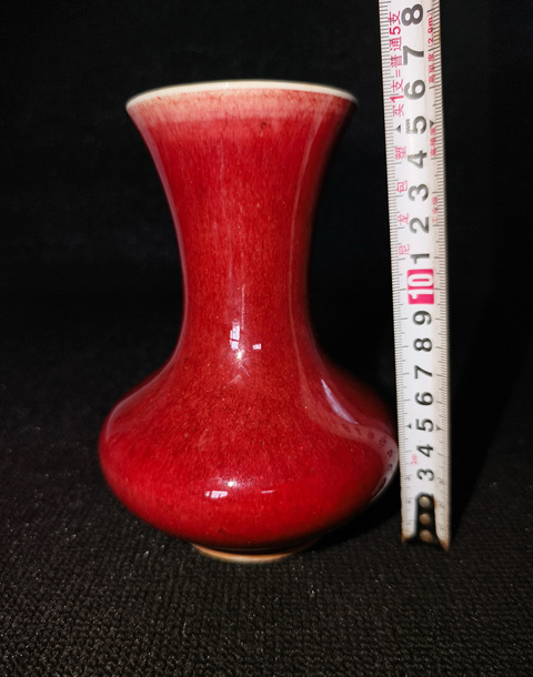 古玩陶瓷清中期 郎窯紅荸薺瓶真品鑒賞圖