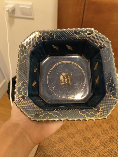 古玩陶瓷祭藍描金方盤真品鑒賞圖