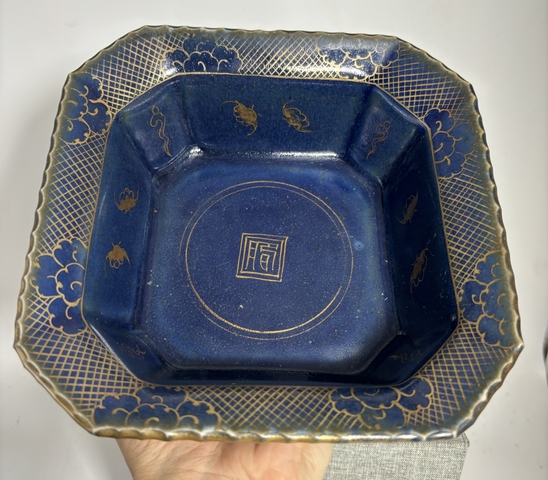 古玩陶瓷祭藍描金方盤真品鑒賞圖