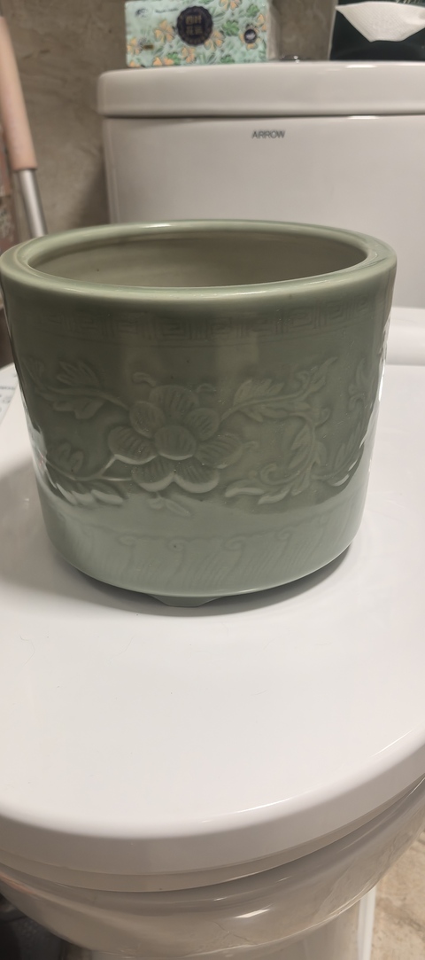 古玩陶瓷豆青釉三足筒式香爐拍賣,當前價格9800元