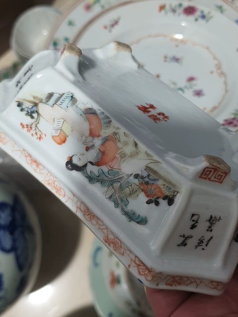 古玩陶瓷仕女紋粉彩水仙盆真品鑒賞圖