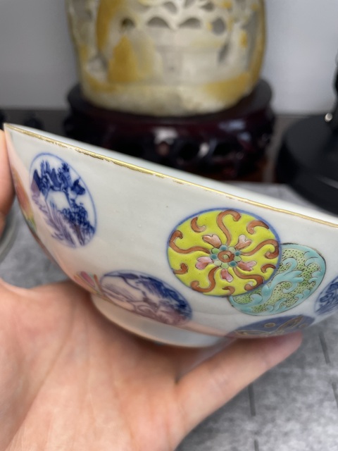 古玩陶瓷清晚·青花加彩皮球花紋碗 真品鑒賞圖