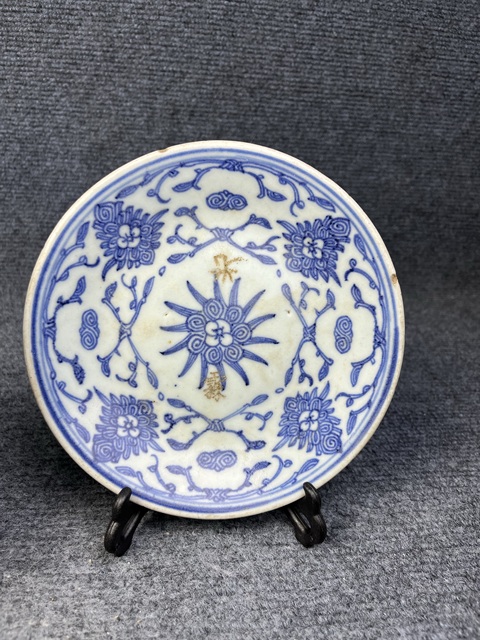 古玩陶瓷豆青、青花盤拍賣,當前價格0元