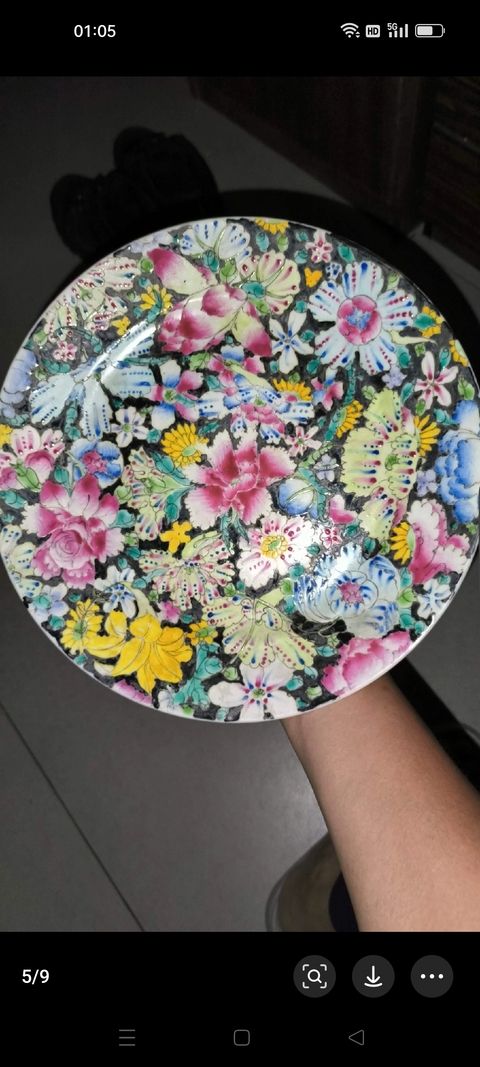 古玩陶瓷墨地粉彩百花紋盤(pán)真品鑒賞圖