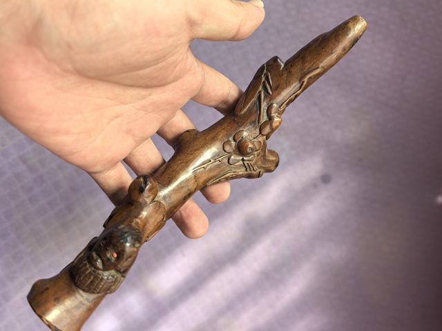 古玩雜項茶樹根雕煙桿真品鑒賞圖
