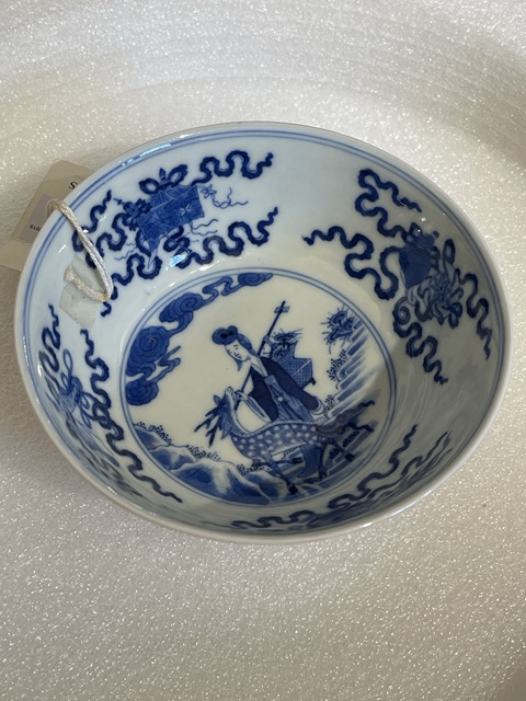 古玩陶瓷青花纏枝花卉紋碗真品鑒賞圖