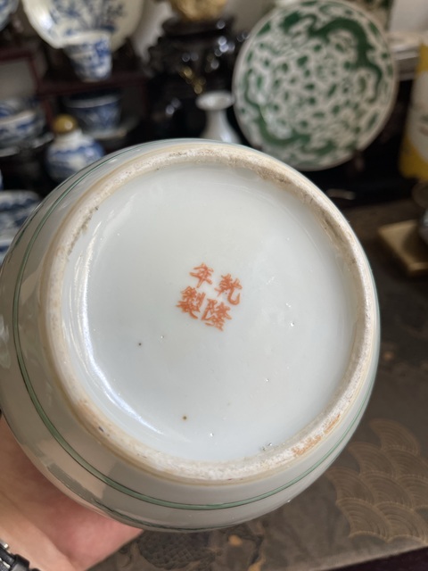 古玩陶瓷粉彩人物故事罐真品鑒賞圖