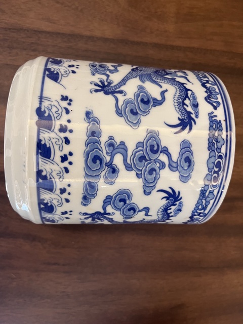 古玩陶瓷青花龍紋筆筒真品鑒賞圖