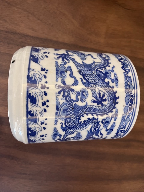 古玩陶瓷青花龍紋筆筒真品鑒賞圖